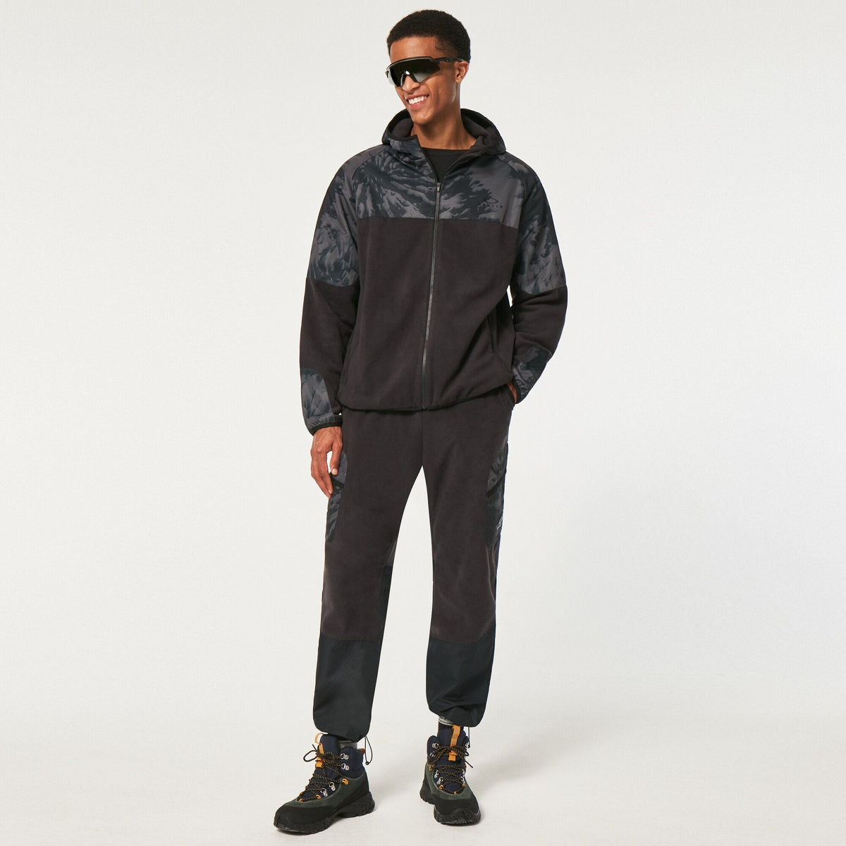 Oakley Men's Wanderlust FZ Hoodie - Black/Mountain TD Print
