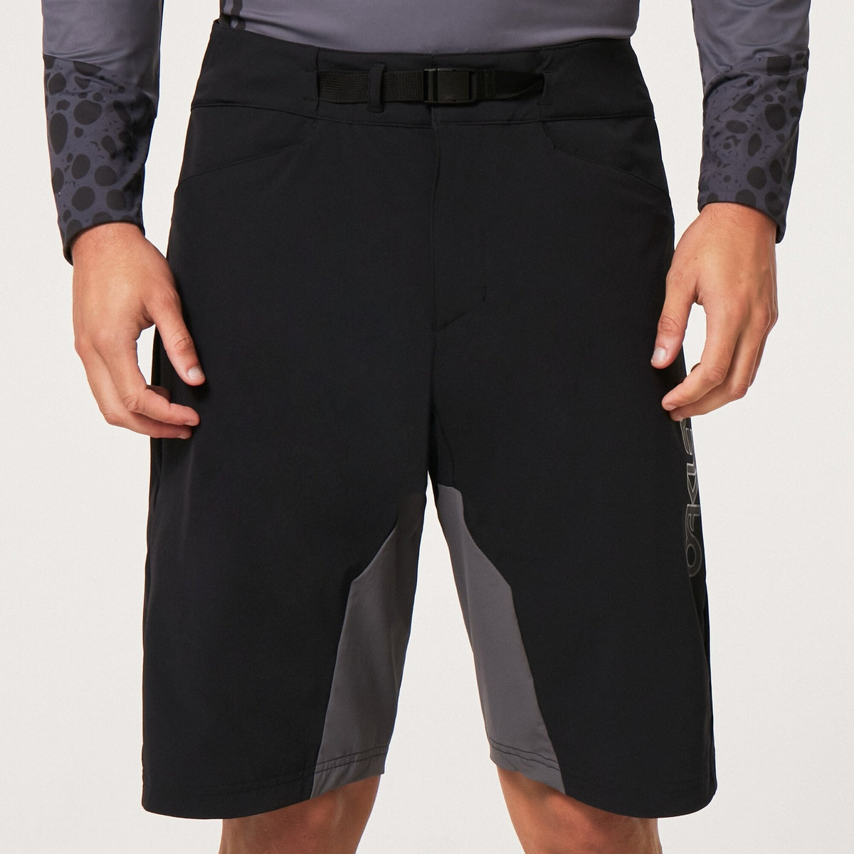 Oakley Men's Seeker '75 Short - Blackout