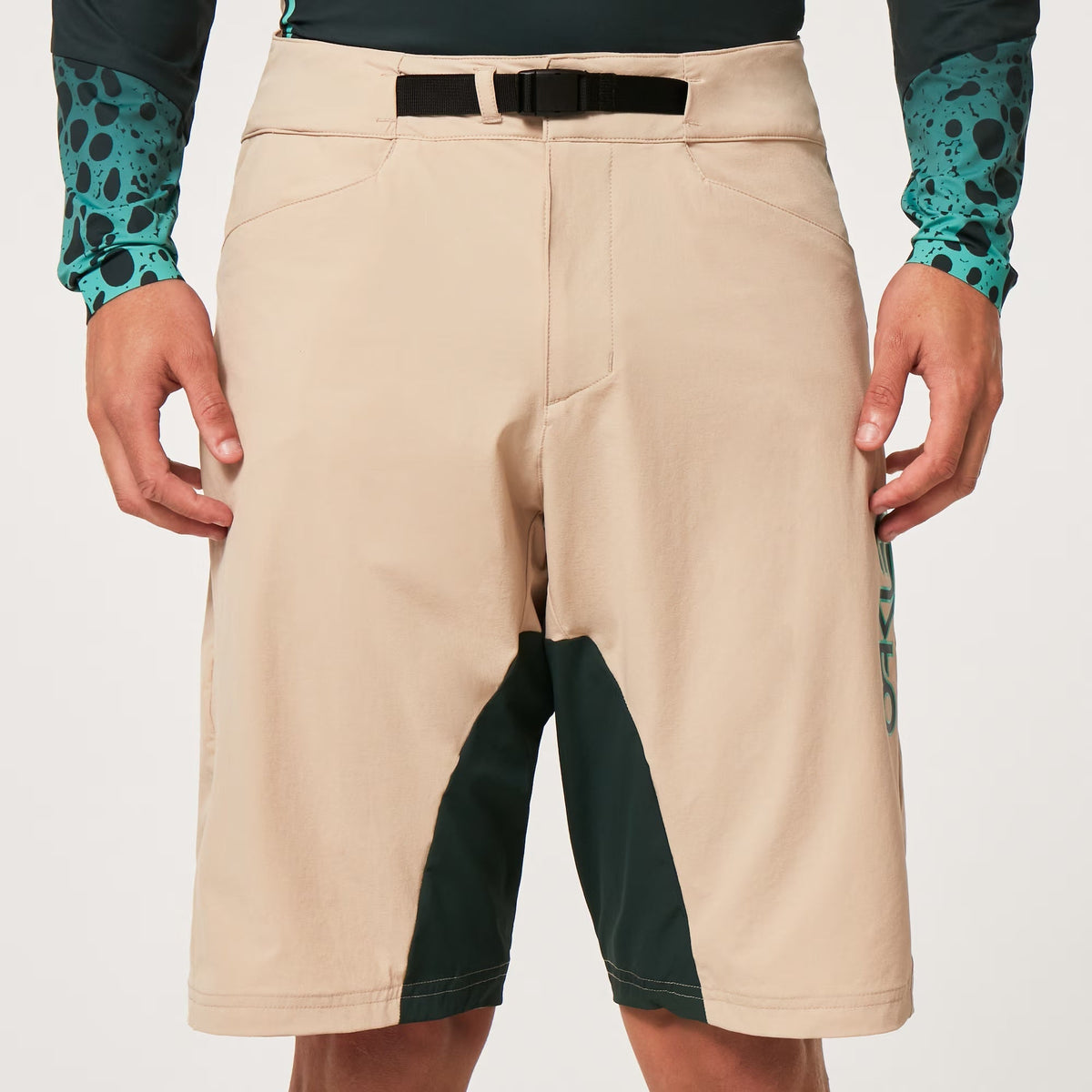 Oakley Men's Seeker '75 Short - Humus