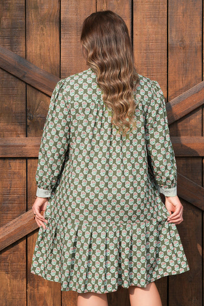 Threaded Pear Olivia 4 Sleeve Floral PLUS Dress