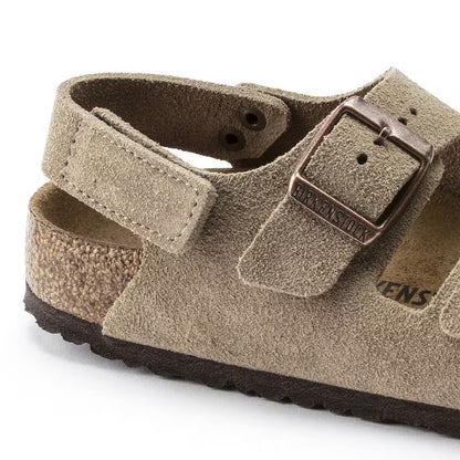 Taupe-