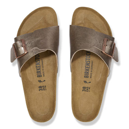 Taupe-