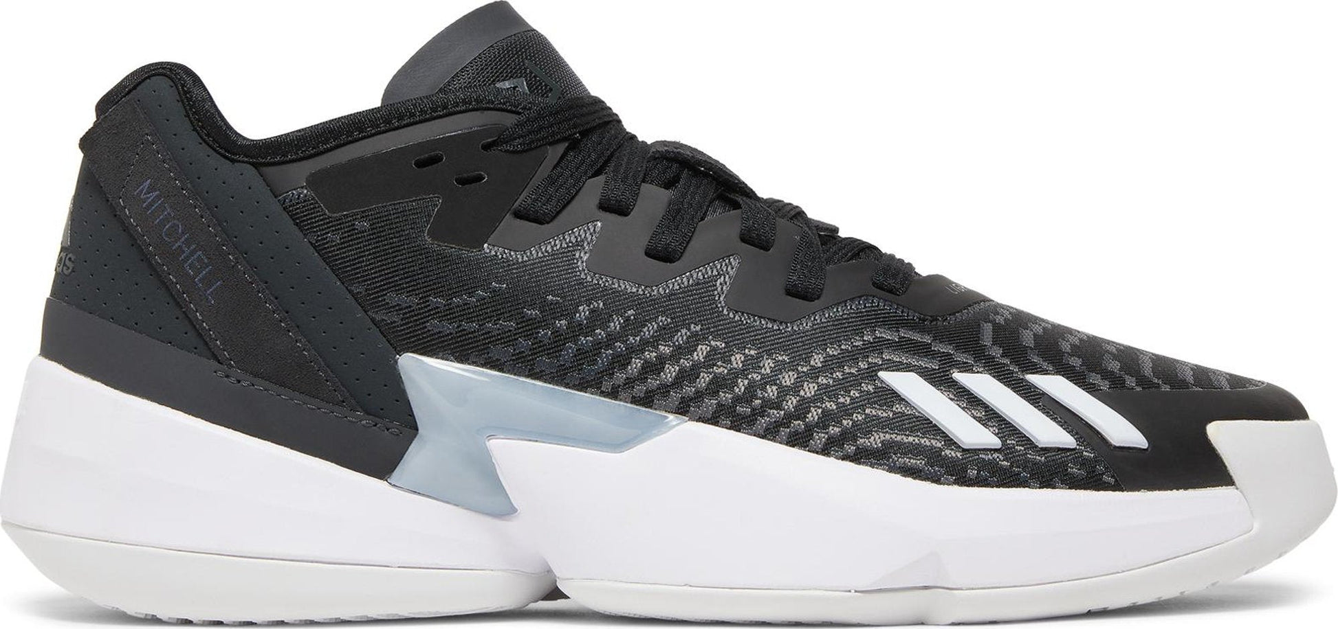 Core Black / Cloud White / Carbon-