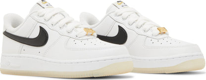 Nike Women's Air Force 1 Low '07 '40Th Anniversary Edition Bronx Origins W' Sneakers