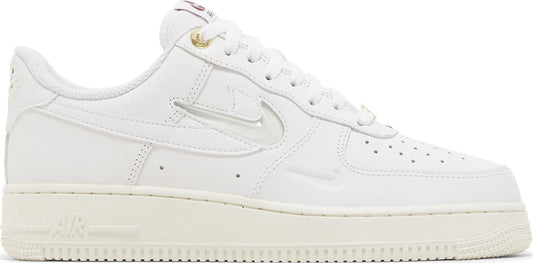 Nike Men's Air Force 1 Low '07 Lv8 Sneakers