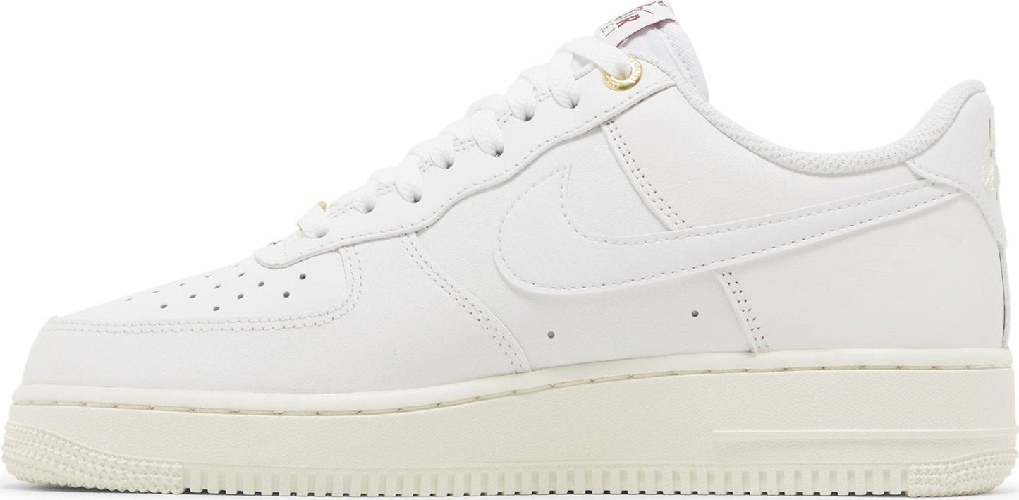 Nike Men's Air Force 1 Low '07 Lv8 Sneakers