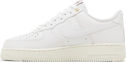 Nike Men's Air Force 1 Low '07 Lv8 Sneakers