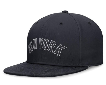 Nike Men's MLB NY Yankees Performance Fitted Hat Black