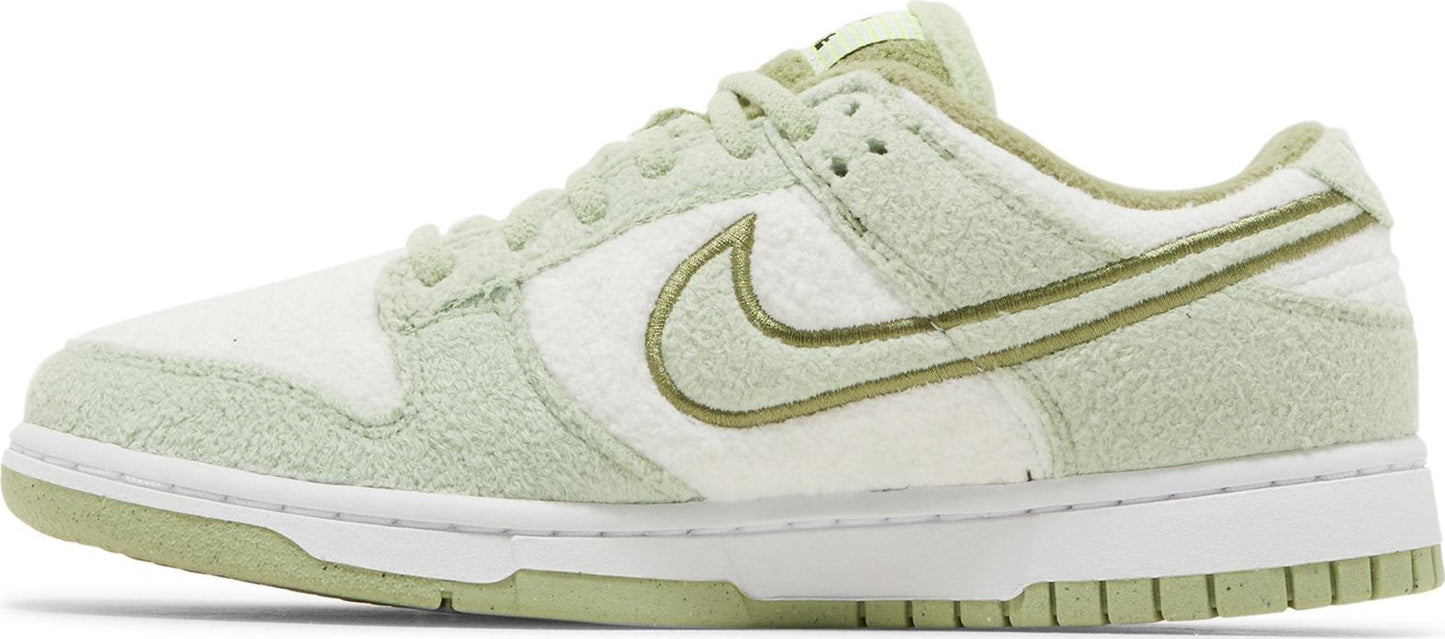 Nike Women's Dunk Low Se 'Fleece Pack Honeydew' W Sneakers