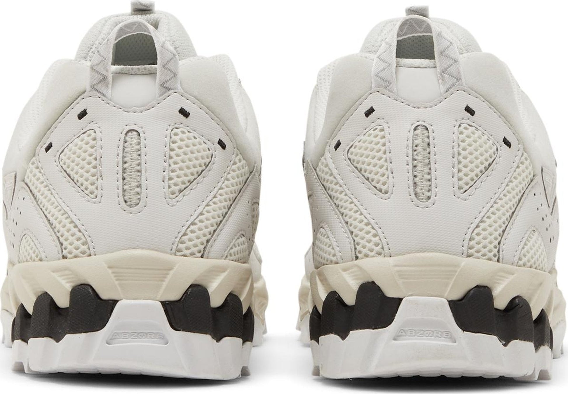 Nimbus Cloud/White/Black-