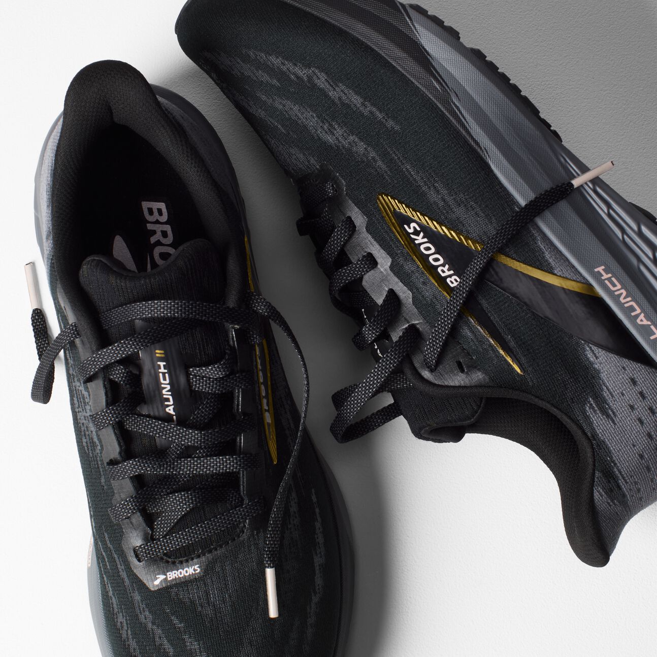 Men's Brooks Launch 11