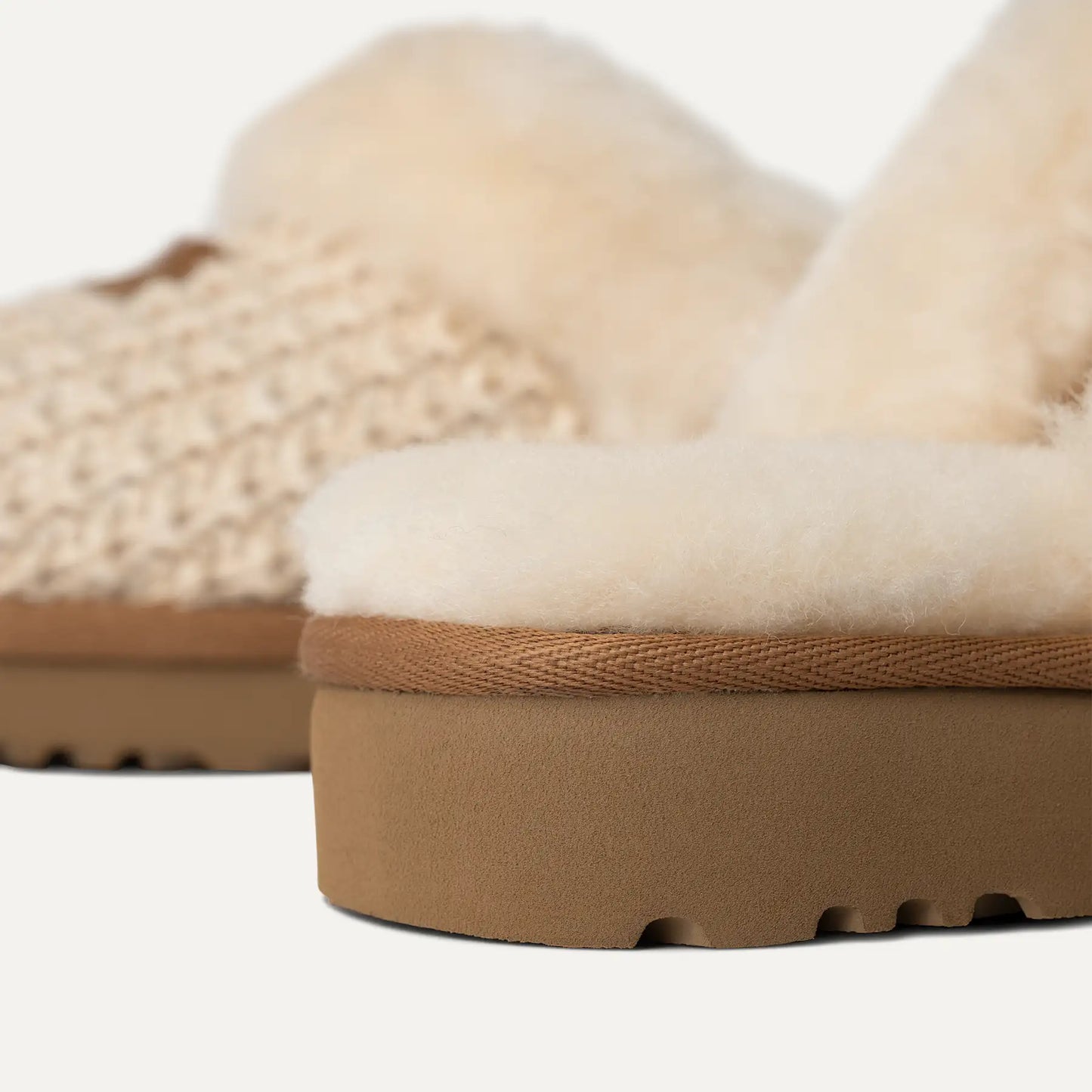 UGG Women's Cozy Slipper Cream