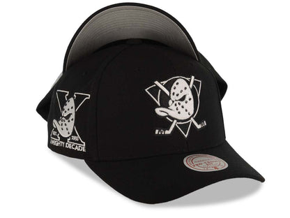 Mitchell & Ness Men's NHL Panda Pro Snapback Vintage Ducks Snapback Caps