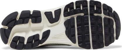 Nike Women's Zoom Vomero 5 W 'Photon Dust Metallic Silver' Sneakers