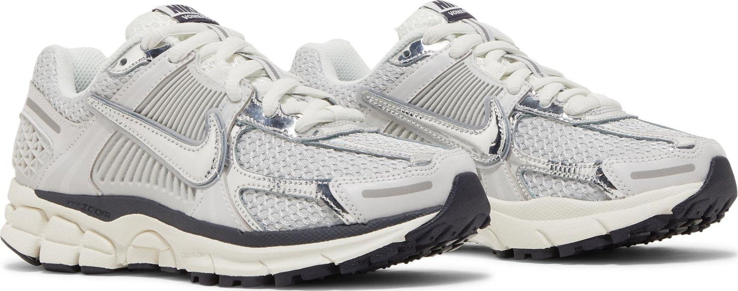 Nike Women's Zoom Vomero 5 W 'Photon Dust Metallic Silver' Sneakers