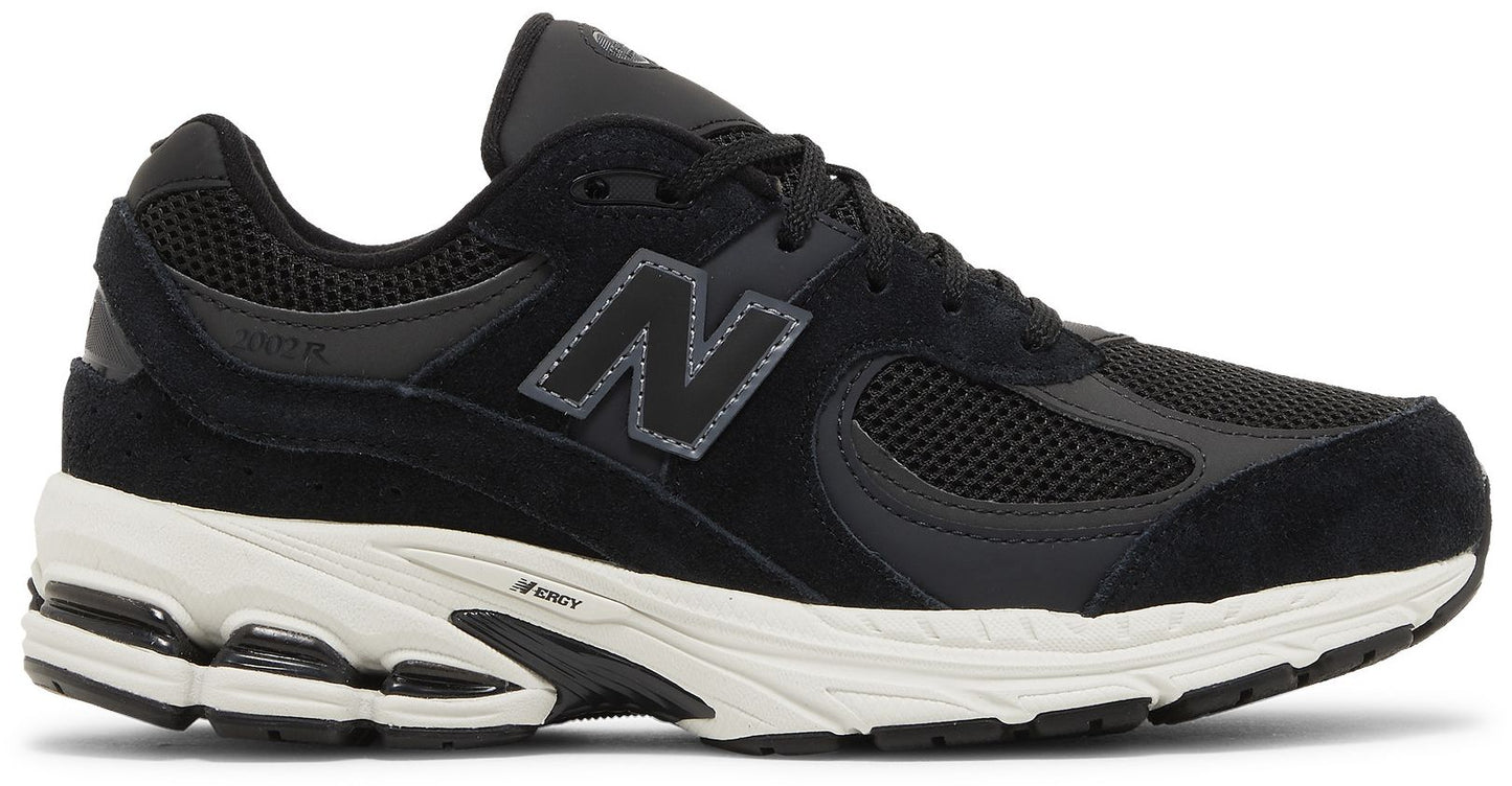 Grade School New Balance 2002R - Black