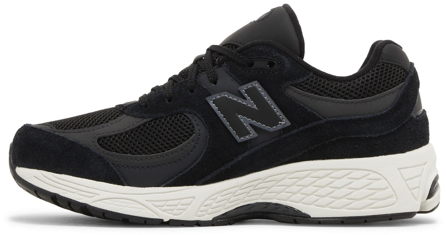 Grade School New Balance 2002R - Black