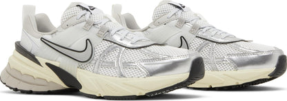 Nike Women's V2K Run 'Summit White Metallic Silver' W (W)