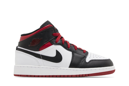 Grade School Air Jordan Retro 1 Mid 'Gym Red Black Toe (Gs)'