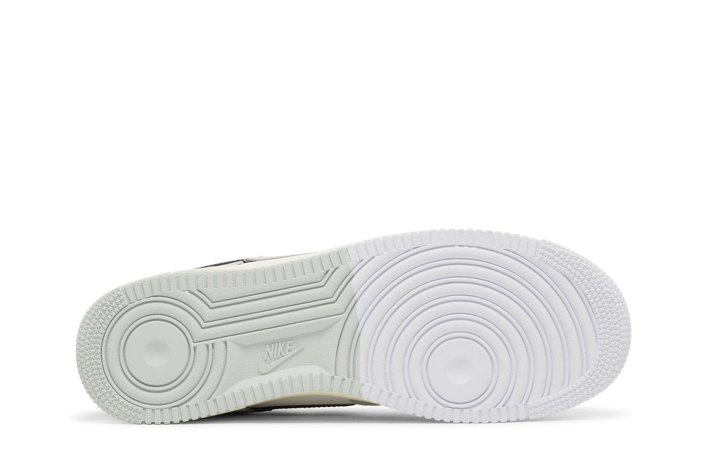 Nike Men's Air Force 1 Low '07 Sneakers