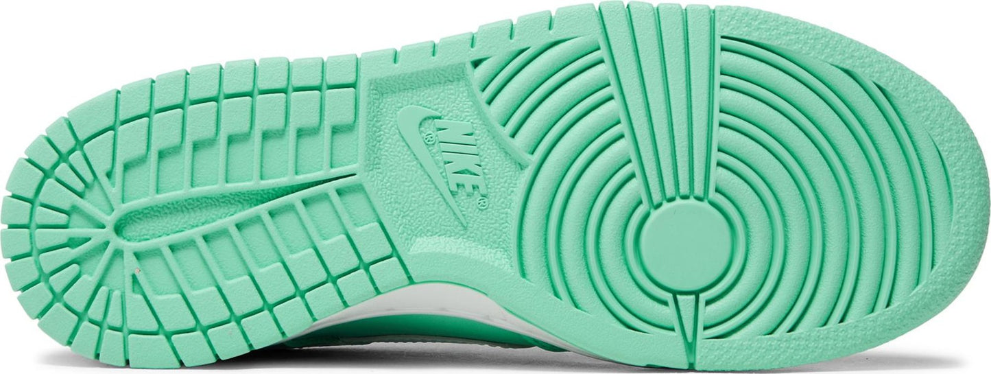 Nike Grade School Dunk Low Gs 'Emerald Rise' Sneakers