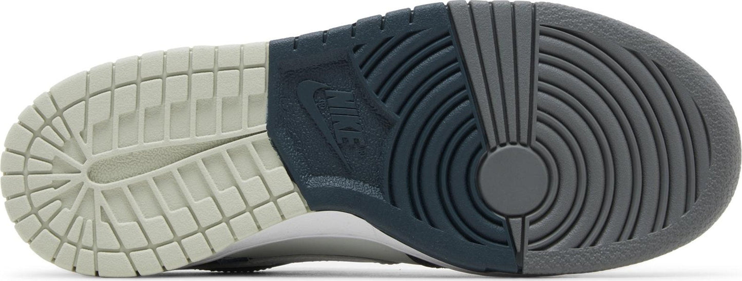 Nike Grade School Dunk Low 'Split Deep Jungle' Gs Sneakers