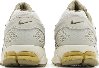 Nike Men's Zoom Vomero 5 Sp 'Light Bone Neutral Olive' Sneakers