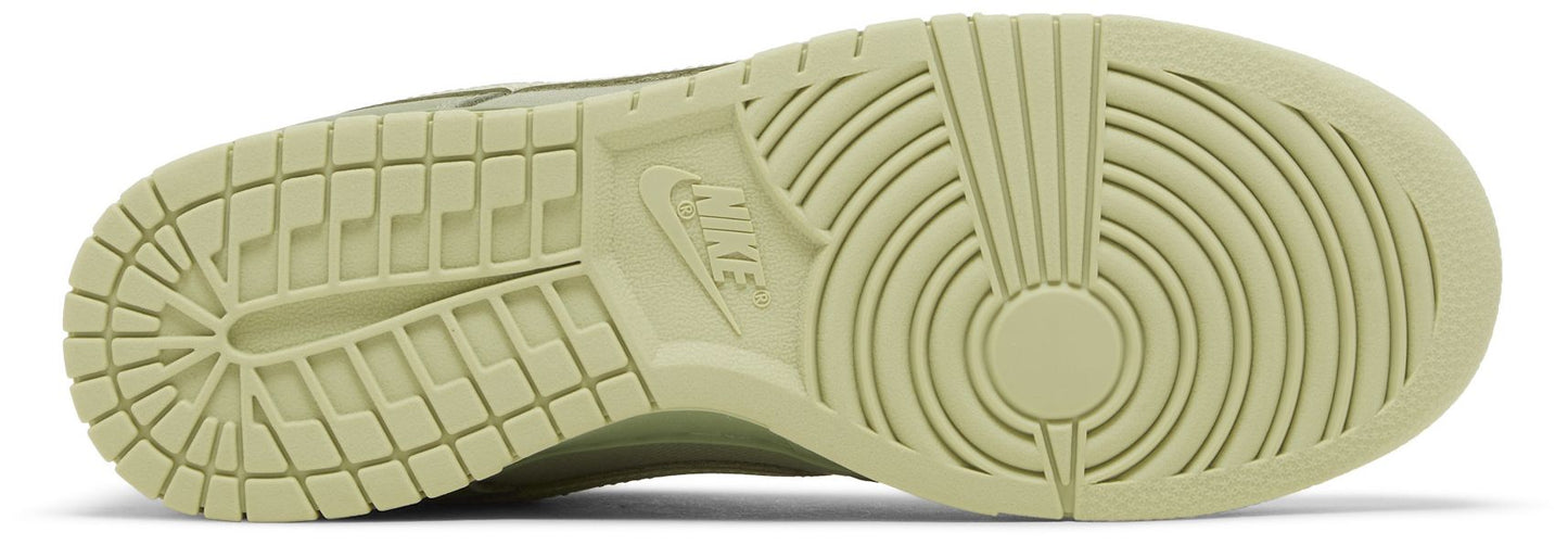 Nike Men's Dunk Low Retro Premium 'Oil Green Olive Aura' Sneakers