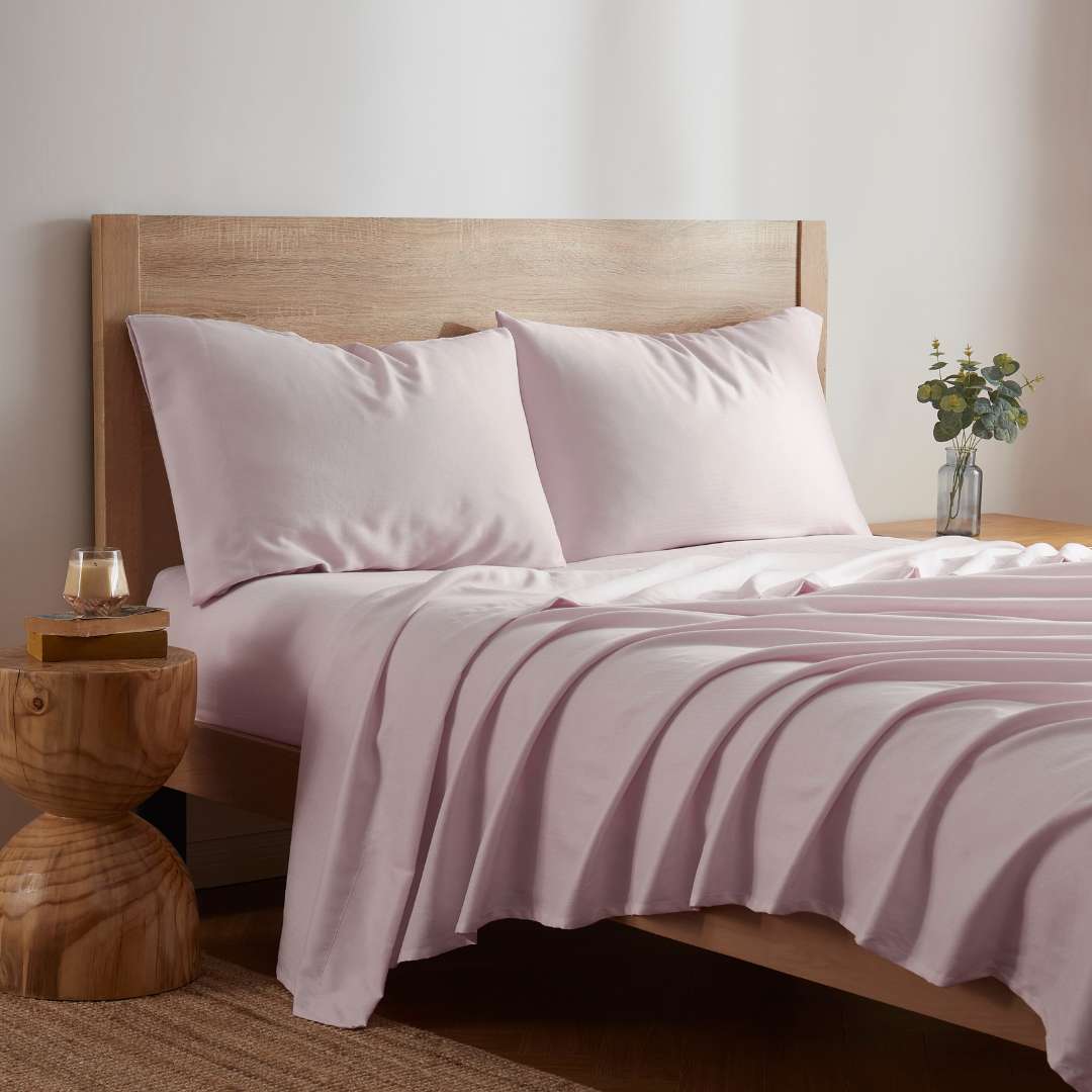 Pink-