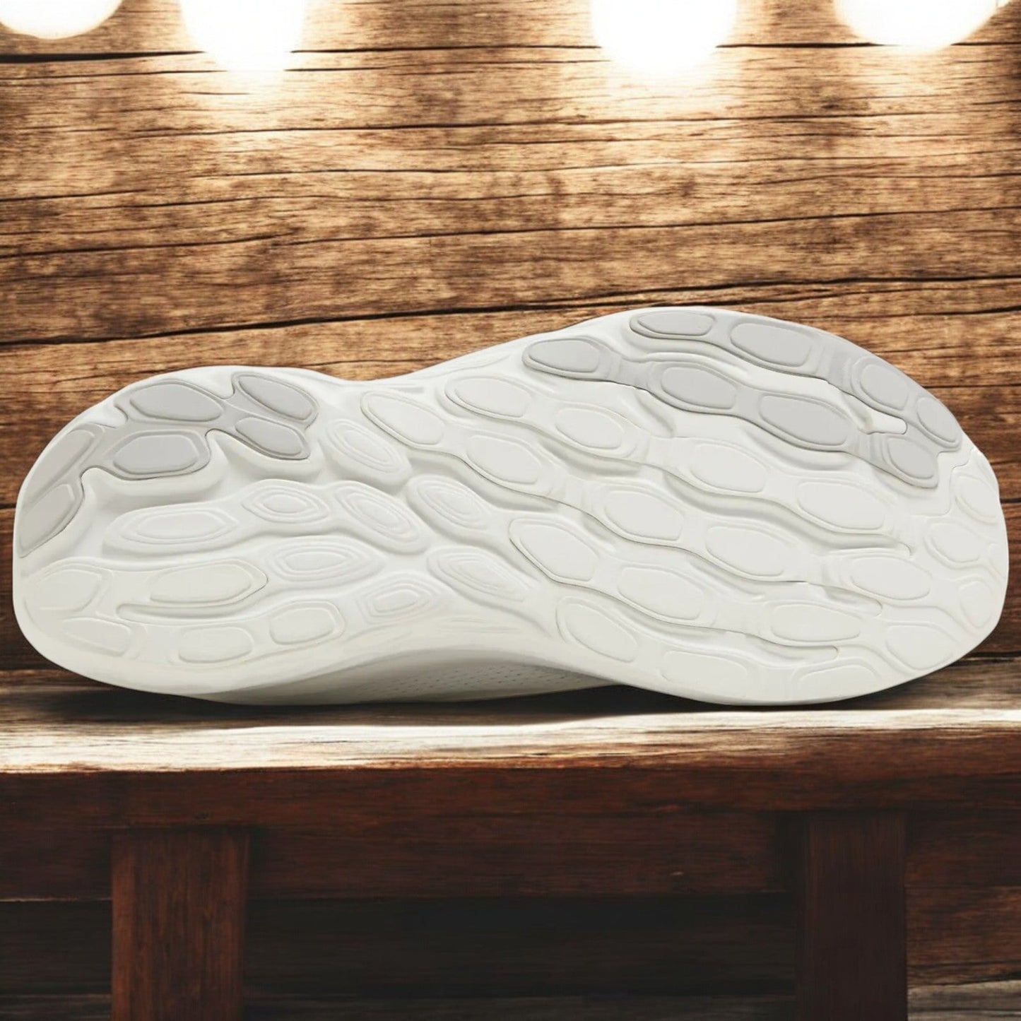 White/Light Silver Metallic-