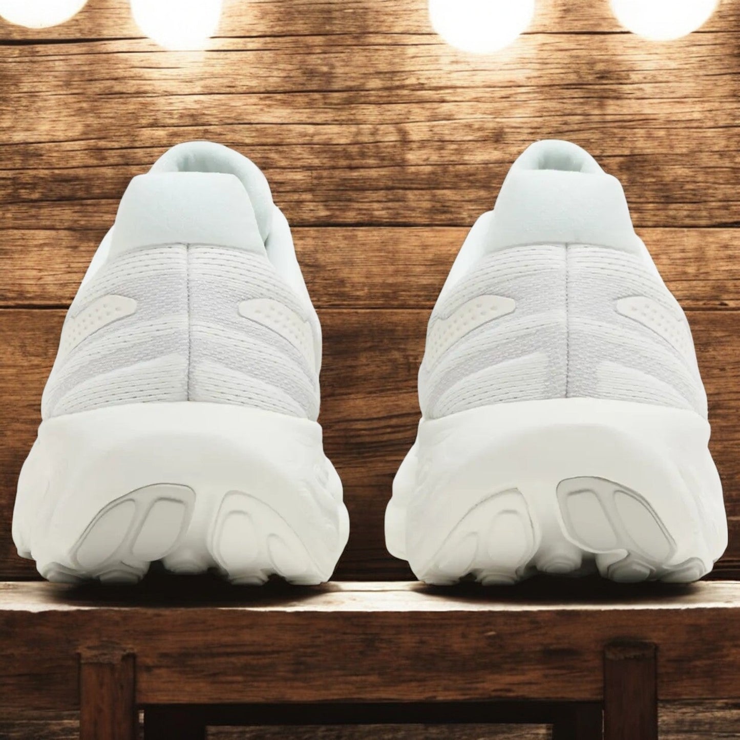 White/Light Silver Metallic-