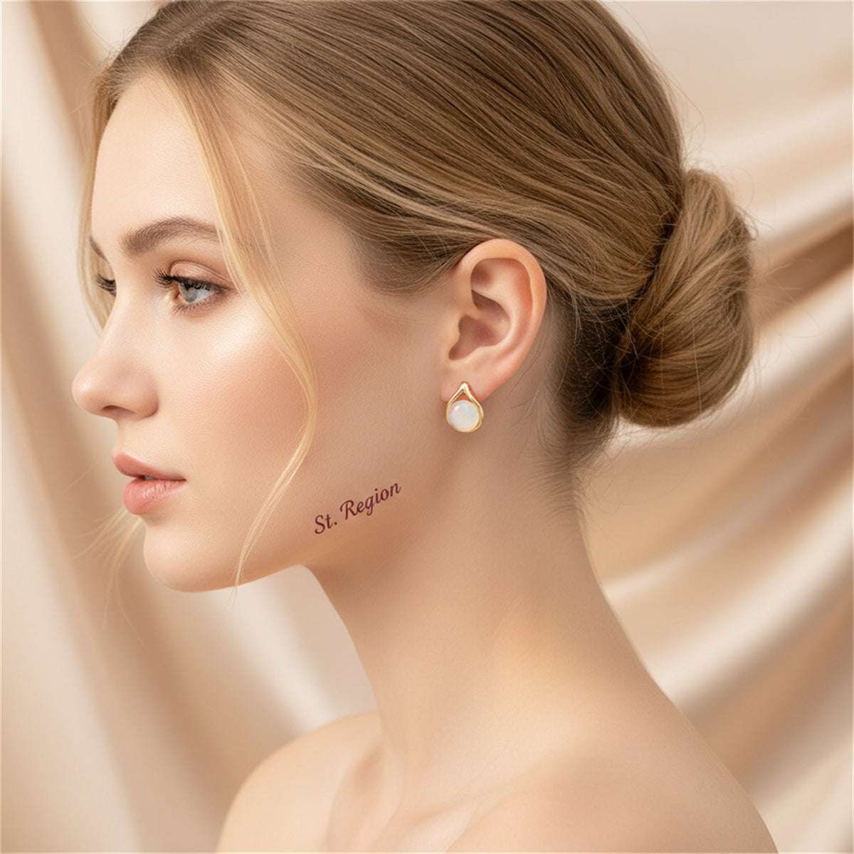Goldtone & Peach Cats Eye Stud Earrings