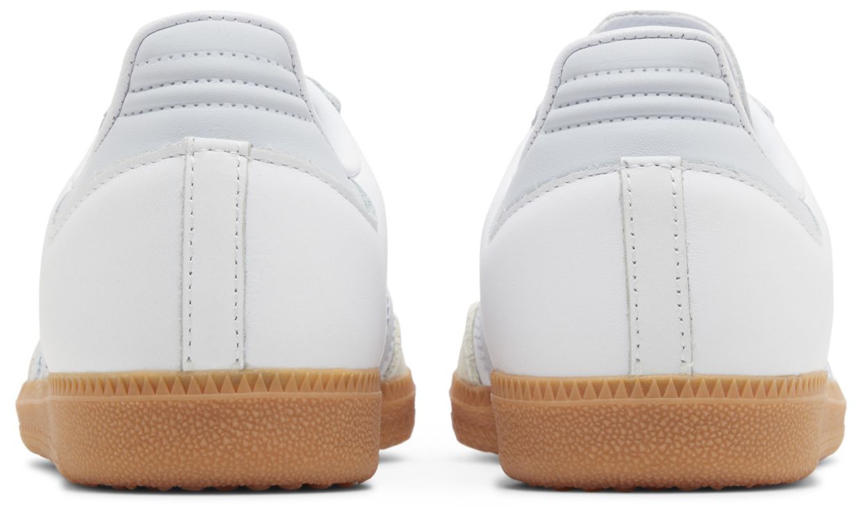 Cloud White / Halo Blue / Off White-