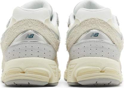 New Balance Men's 2002R 'Linen' Sneakers