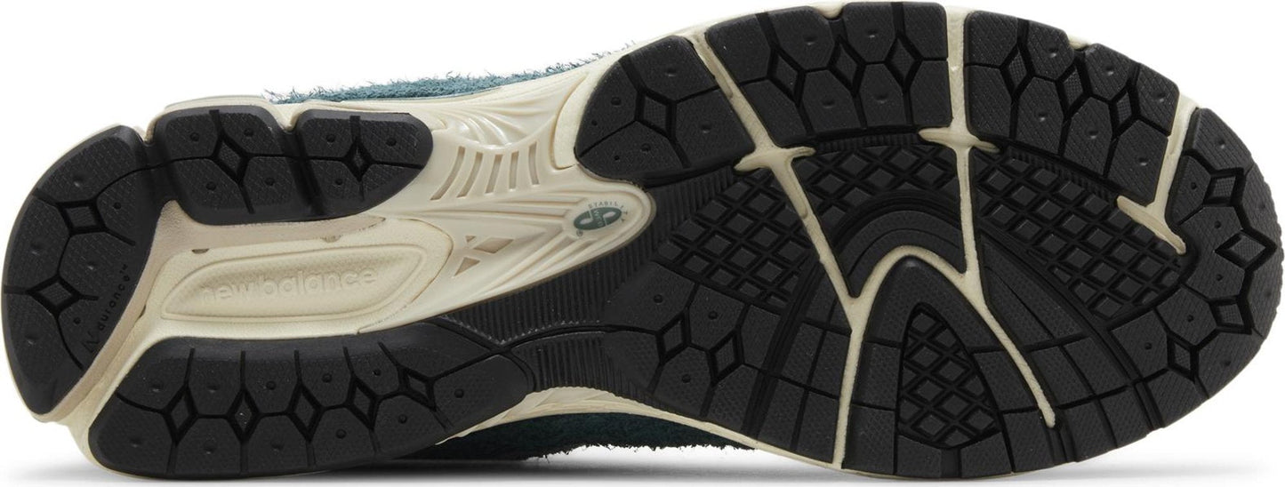 New Balance Men's 2002R 'New Spruce Magnet' Sneakers