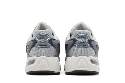New Balance Men's 725 Sneakers