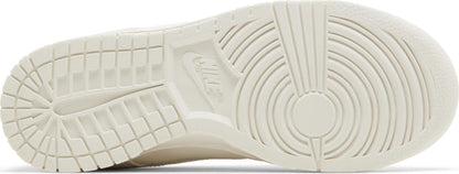 Nike Women's W Dunk Low Sneakers