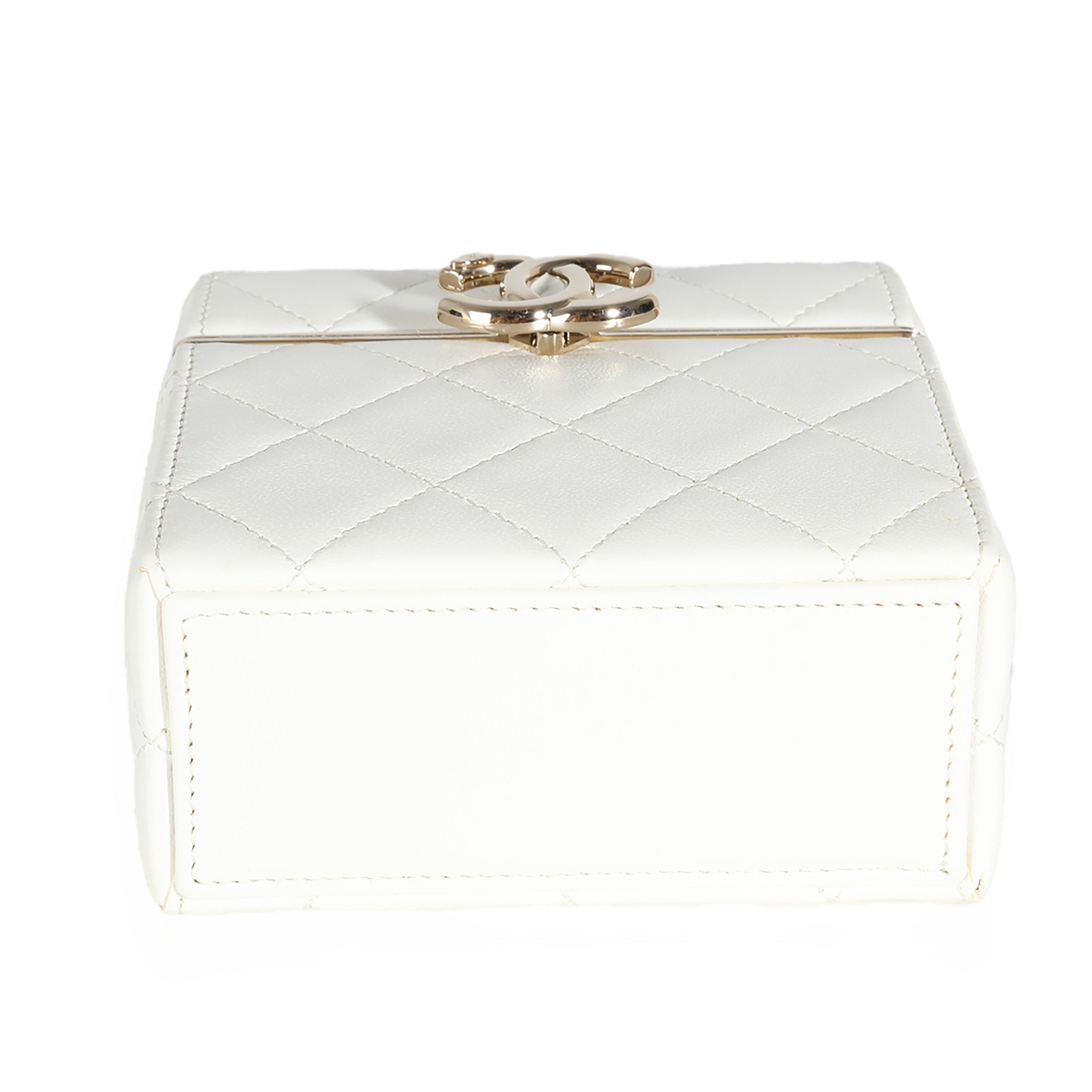 Chanel Women's 22P White Quilted Lambskin Mini Box Clutch – Zulily
