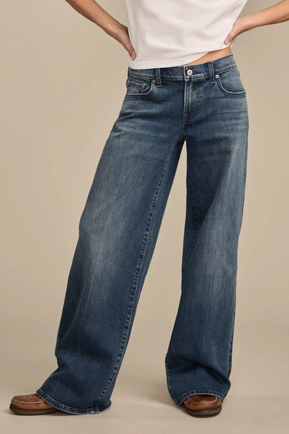 Lucky Brand Women's Mid Rise Sweet Wide Leg - Set it Free Wash