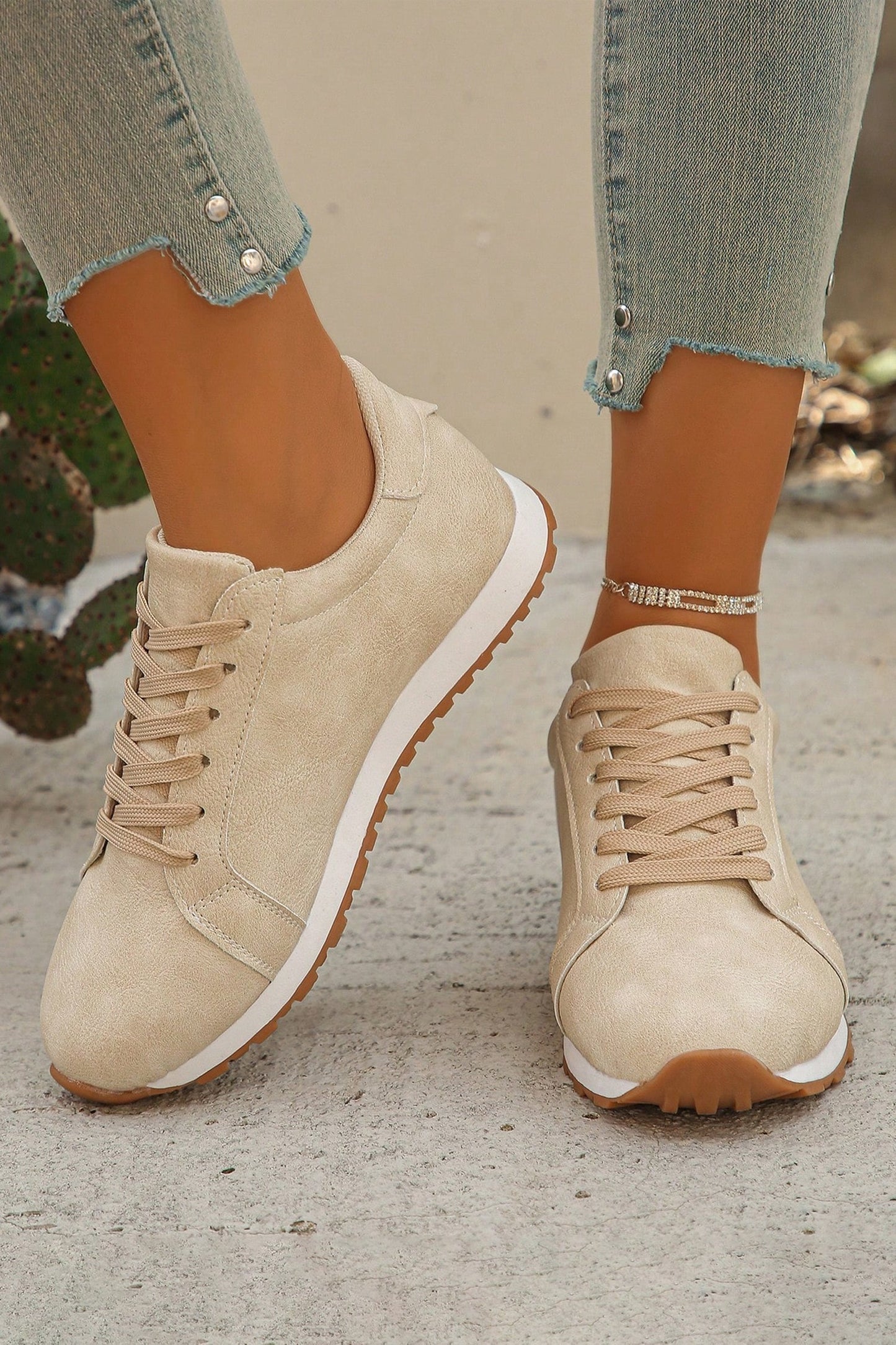 Threaded Pear Wren Suede Lace Up Sneakers