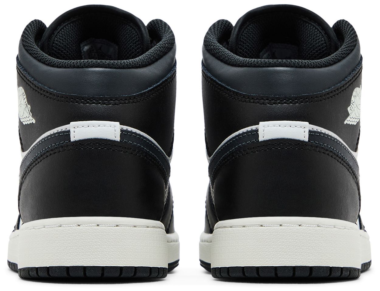 Grade School Air Jordan Retro 1 Mid 'Off Noir Toe (Gs)'