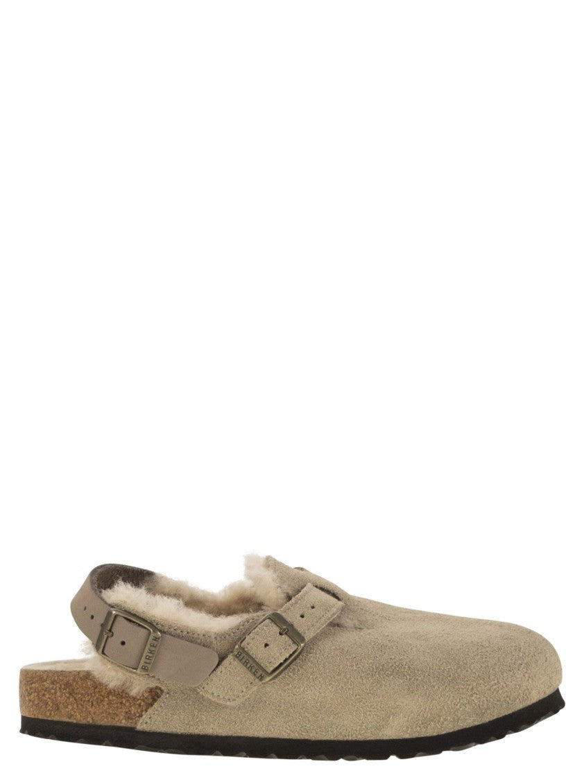 Taupe-