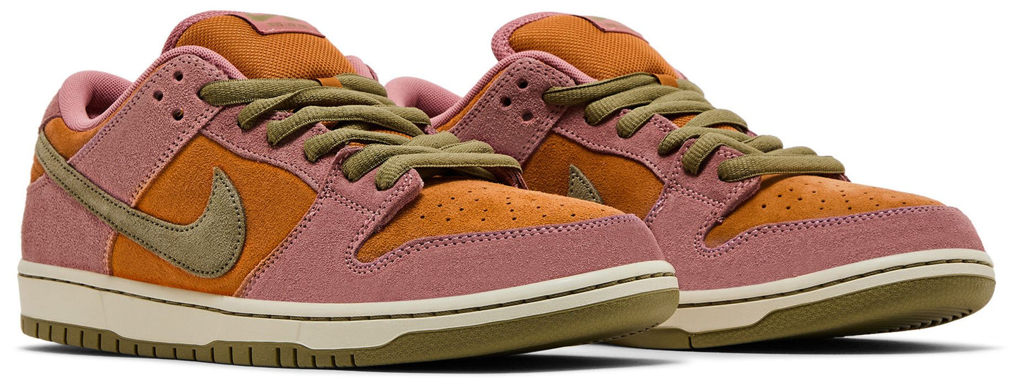 Nike Men's Sb Dunk Low 'Red Stardust'