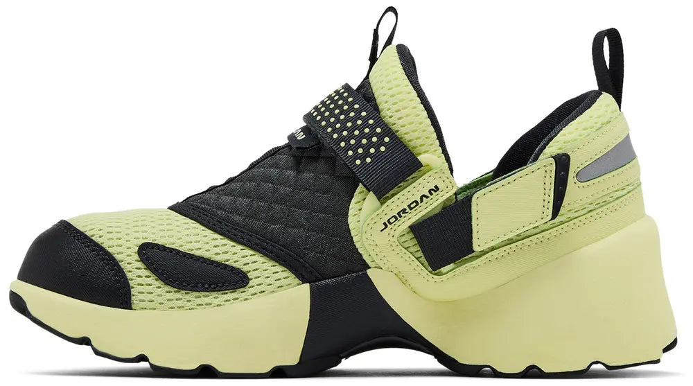 [hq2164-302] Womens Air Jordan Trunner Lx 'luminous Green'
