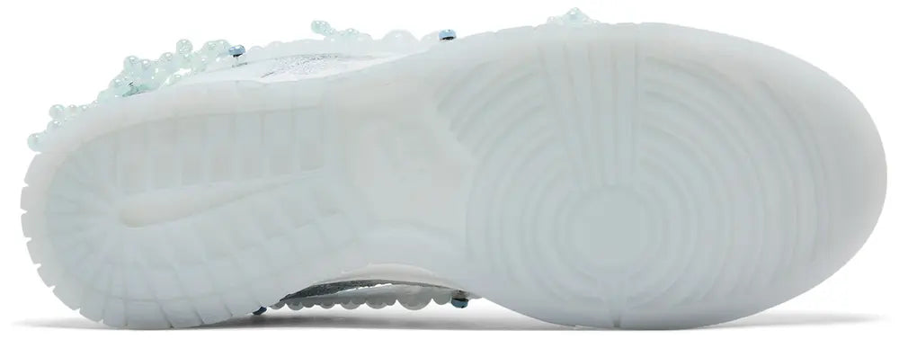 [hv8575-100] Womens Nike Dunk Low Qs