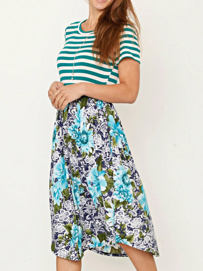 Vintage Boho Short Sleeve Summer Fall Charcoal Navy Floral Shift Midi Swing Aline Southern Dress | Small-3 XL Plus