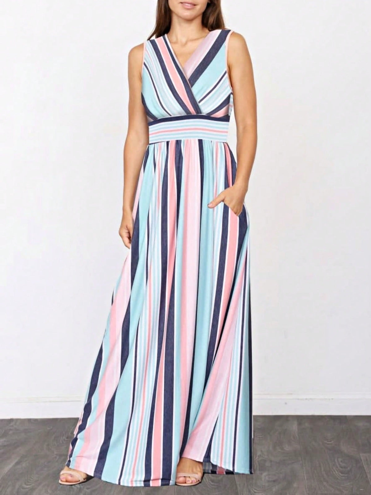 Elegant Floral Maxi Dress With  Surplice  Versatile Summer Dress For Women