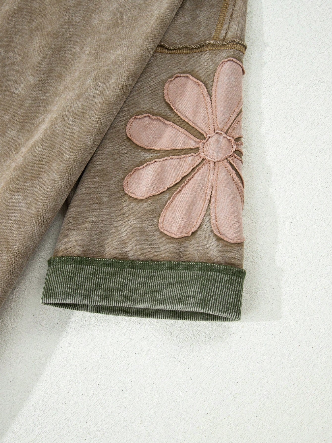 Boho Retro Cotton Mix  Drop Shoulder Mineral Acid Washed Oversized  Raw Seam Patchwork Flower Patched 3/4 Sleeve Oversize Top