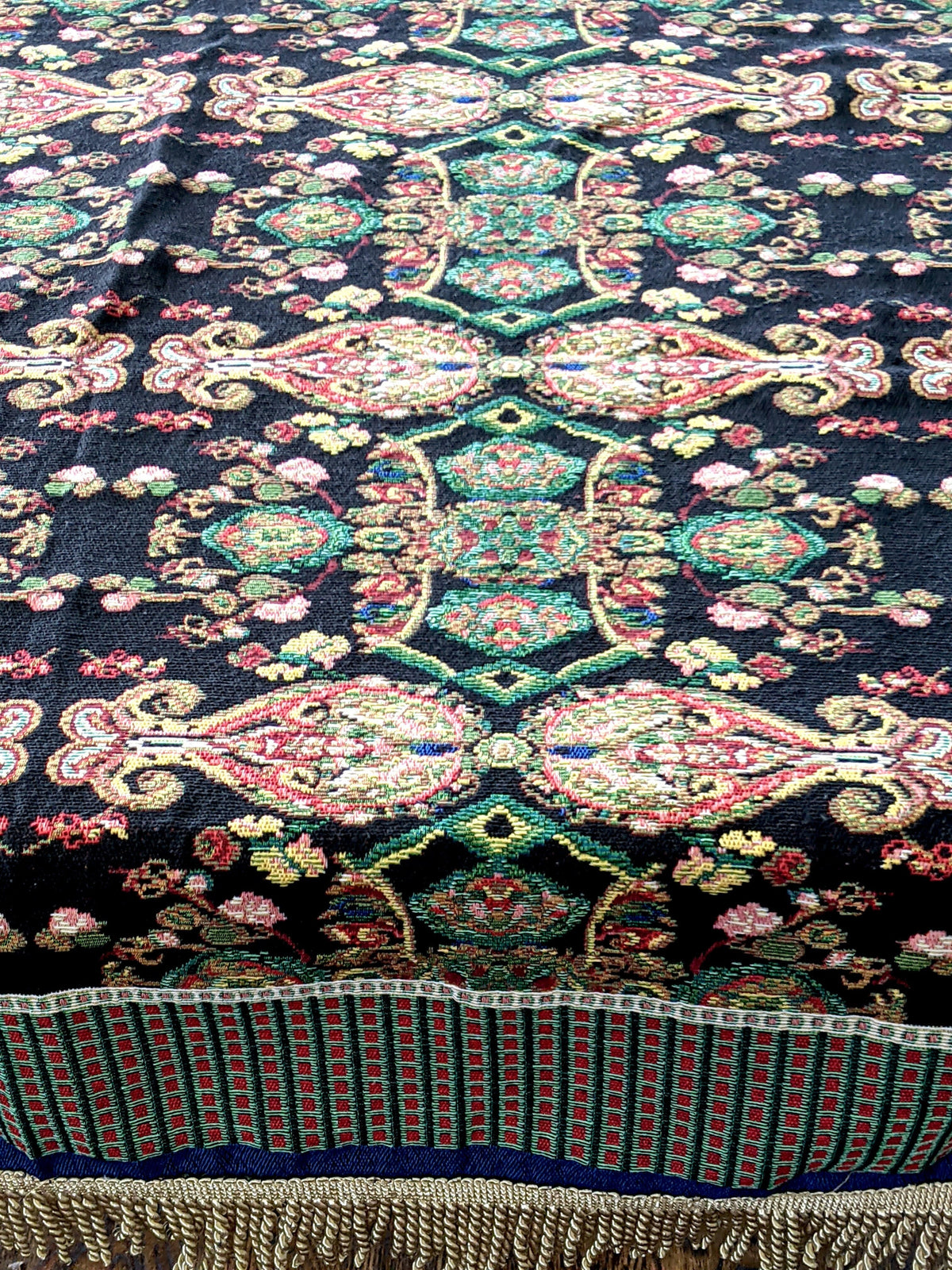 Tache Elegant Black Ornate Paisley Woven Tapestry Tablecloth (18192)