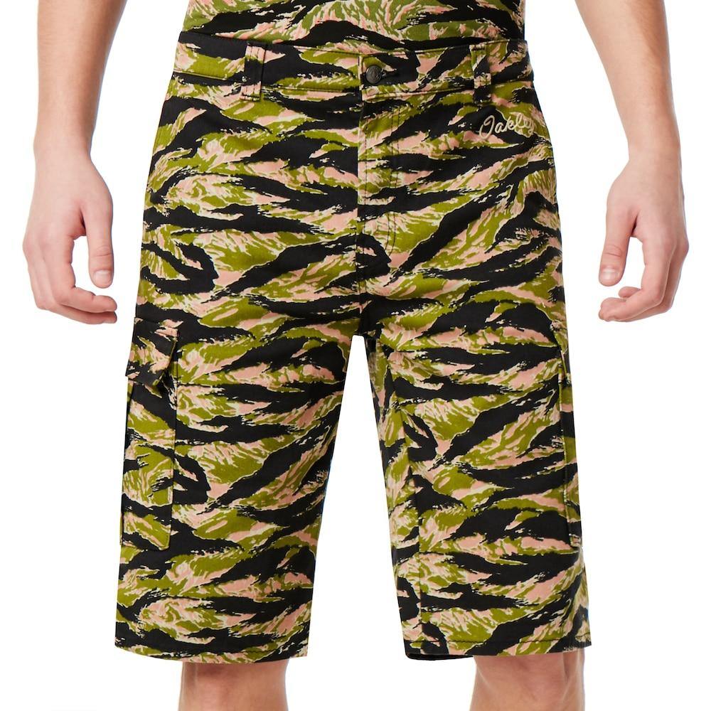 [442619-98T] Mens Oakley Tiger Camo Cargo Short TNP - sneakAR